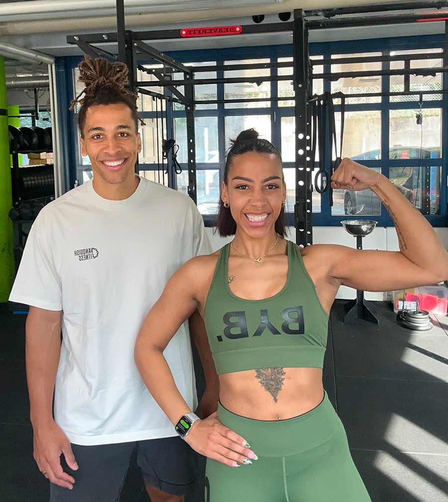 Jessy et Joyce Kalambay ensemble à la salle de sport